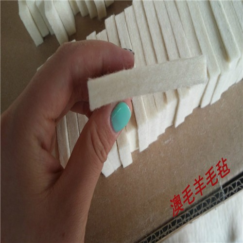 供应超越针刺无纺布 加厚加筋无纺布 大棚保暖无纺布 工业用布 汽车内饰毡 定做毛毡包 激光刻毛毡画 电脑包 文件夹图7