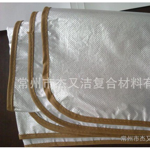 铝膜毯无纺布，打孔透气铝膜无纺布，急救毯无纺布，铝箔毯无纺布图1