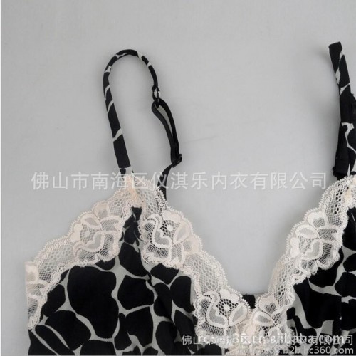 法国原单品牌性感可爱吊带网纱蝴蝶结女士家居服吊带睡衣睡裙套装图3