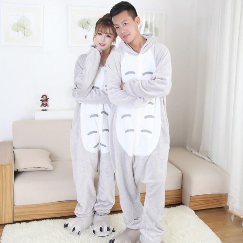 法兰绒卡通连体睡衣恐龙史迪奇长颈鹿皮卡丘奶牛熊猫家居服情侣装如厕版成人角色扮演演出服图3