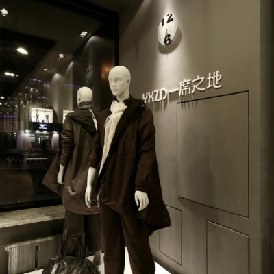 申伯装饰专卖店施工广州装饰装修公司大品牌男女服装店装修设计