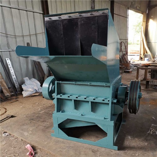 热门推荐涤纶料强力破碎机厂家 800型可乐瓶新型粉碎机品质保证图3