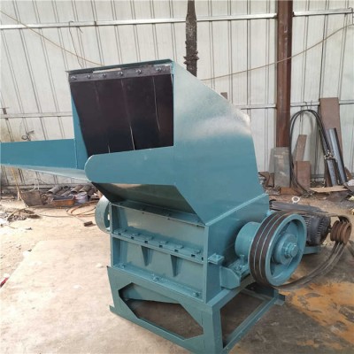 热门推荐涤纶料强力破碎机厂家 800型可乐瓶新型粉碎机品质保证