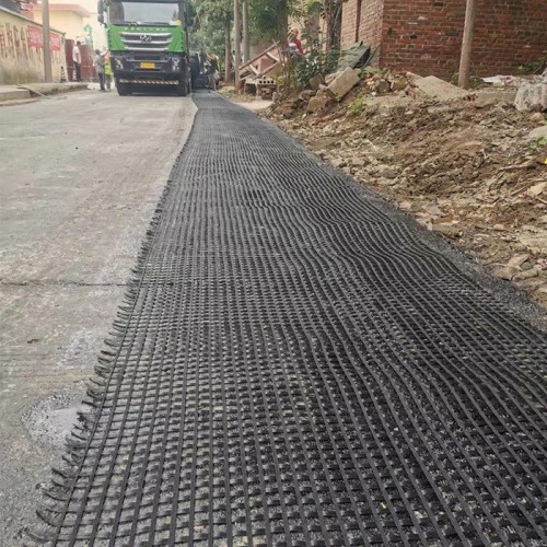广东出售 自粘式土工格栅玻纤双向塑料钢塑涤纶经编土工格栅公路用沥青路面图5