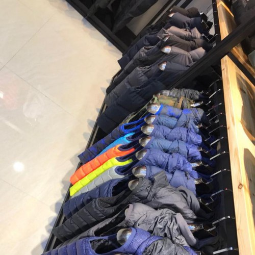 超市专柜运动服、品牌休闲运动服、男装休闲外套 运动服装批发图7