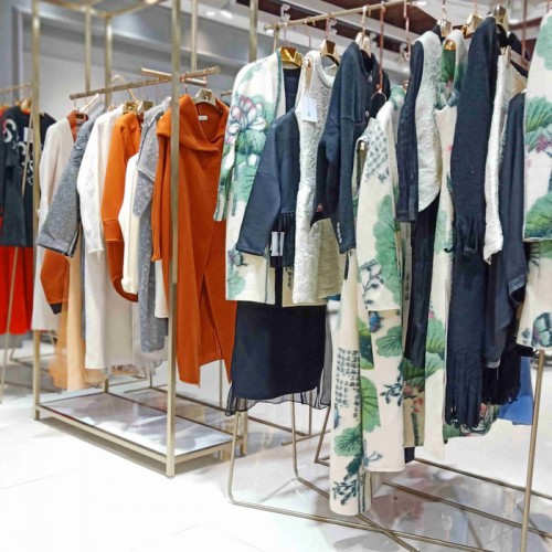 合一品牌折扣服装外贸库存原单剪标工厂尾货清仓