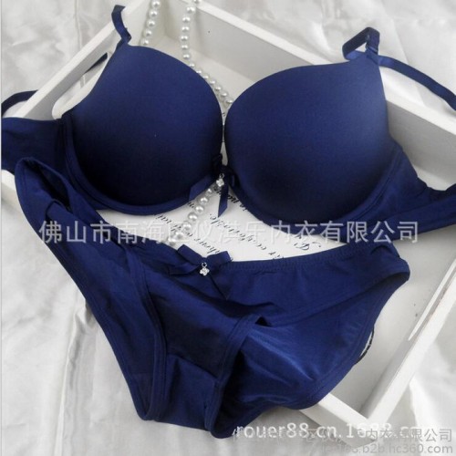 欧美外贸原单时尚聚拢女文胸隐形内衣比套装佛山厂家微商一件代发图5