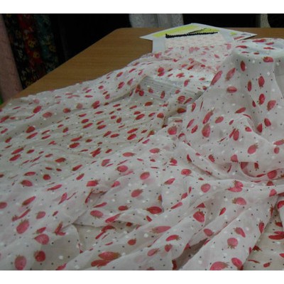 2015年新款 雪纺印花  印花雪纺衫面料 草莓图案 印花布