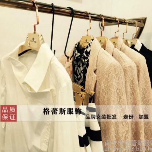 蕾丝衫/雪纺衫图3