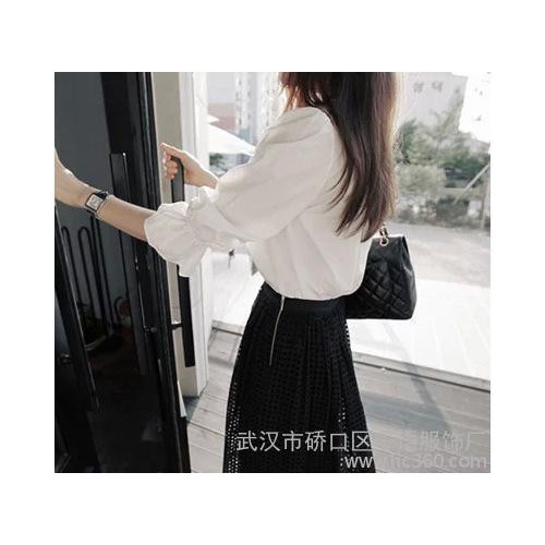 2015夏季新款淑女雪纺衫+中长镂空蕾丝两件套裙套装女 一件图3
