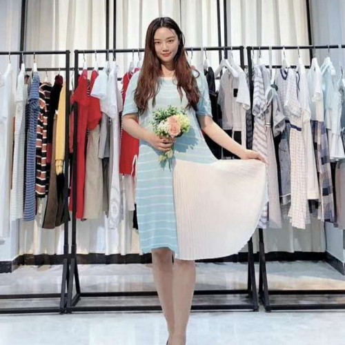 MO.陌2019年夏新款波西米亚雪纺连衣裙品牌女装批发图4