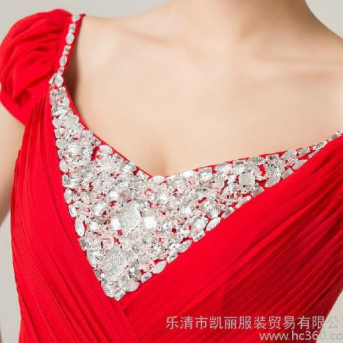 2013新款新娘结婚时尚深V长款齐地雪纺晚礼服婚纱礼服直销图3