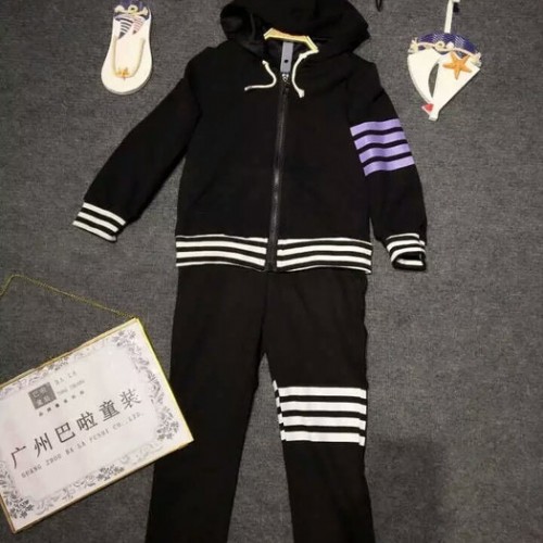 玛卡西秋装童套装 品牌童装折扣批发图6