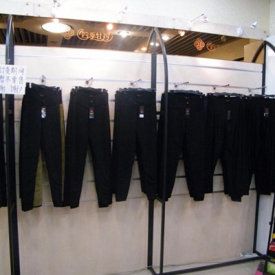 供应木制展示柜,服装展柜，服装道具，西装展柜，裤子展架展柜