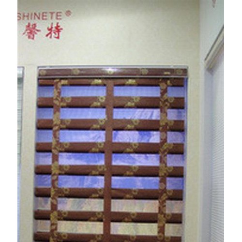 【雅馨特**2013年新款提花彩蝶帘 遮光成品窗帘厂家批发图1