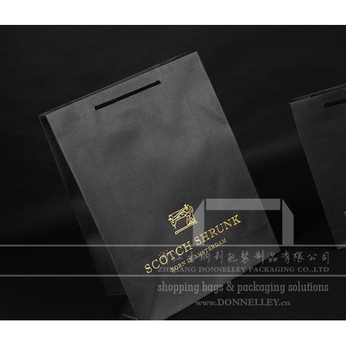 Scotch Shrunk 服装袋，出口荷兰童装手提袋，莱妮纹黑卡包装袋，覆膜烫金平张机制礼品袋定做图2