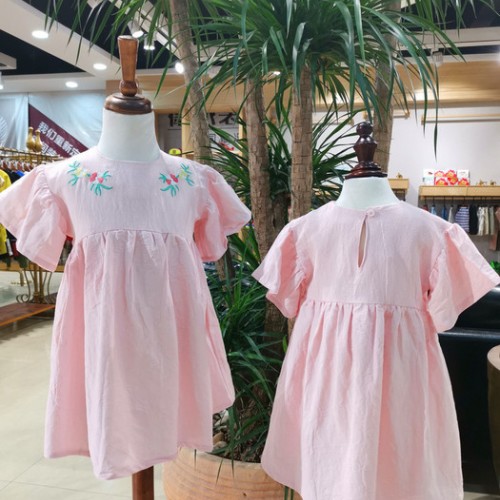 广州巴啦服饰品牌童装尾货（芭巴芭瑞)连衣裙图3