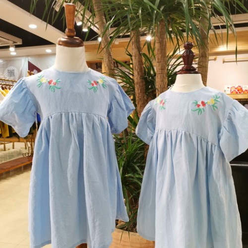 广州巴啦服饰品牌童装尾货（芭巴芭瑞)连衣裙图6