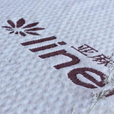 杭州萧山龙泰织造针织提花布 涤麻针织床垫布 针织床罩厂商