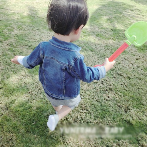 厂货 男女童牛仔外套 韩版新款儿童翻领夹克上衣 特价图2