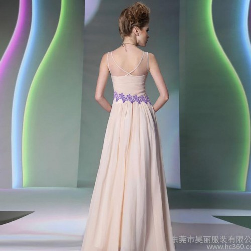浅粉吊带2013晚礼服厂家欧美礼服代购长款模特30898图1