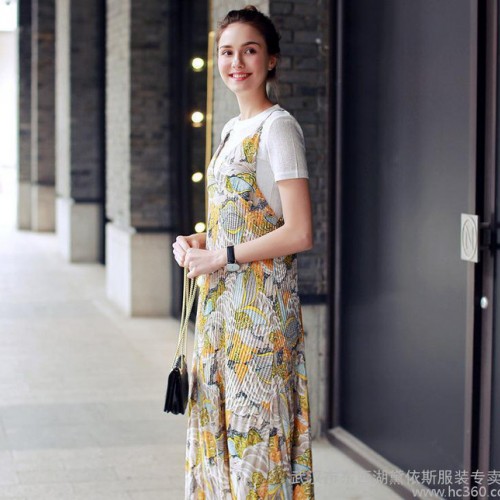 时尚休闲雪纺百褶吊带裙套装女2016夏季新款连衣裙针织上衣两图3