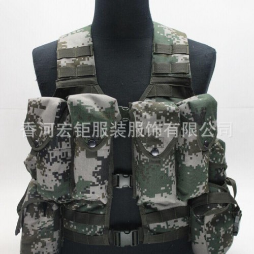 06通用单兵战斗携行具战术背心 士兵配置图1