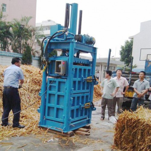 【顺世昌和】立式废纸塑料海绵铁销棉花刨丝无纺布易拉罐液压打包机图2