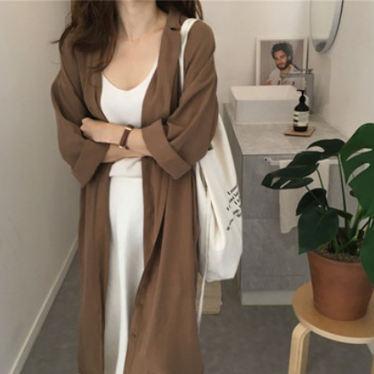 原版现货宽松显瘦纯色翻领过膝防嗮风衣外套女春秋长款衬衣开衫图2