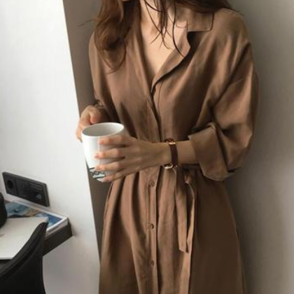 原版现货宽松显瘦纯色翻领过膝防嗮风衣外套女春秋长款衬衣开衫图3