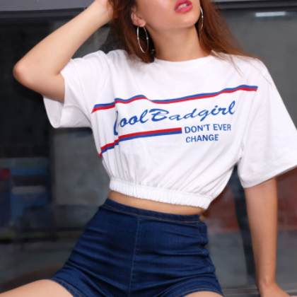 欧美新款2019ins街拍女装创意印花收腰宽松休闲短款T恤露脐上衣女图2