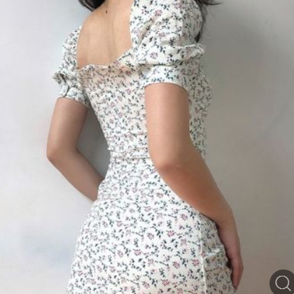 连衣裙女2021春夏新款系带泡泡袖显瘦收腰碎花短裙外贸女装批发图2