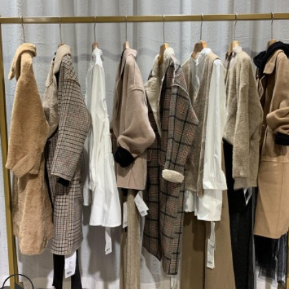 品牌折扣女装组合外套我爱露露撤柜尾货走份批发实体店快手直播间图3