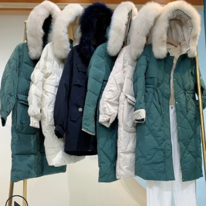 法国大山羽绒服三标齐全品牌女装折扣撤柜走份批发实体店直播货源图2