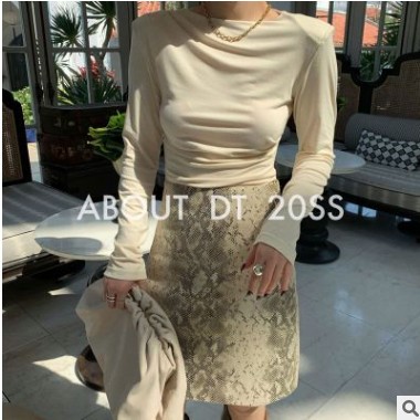 趋梦DT EDITION褶皱垫肩打底衫女纯色百搭长袖T恤女装上衣2020春图2