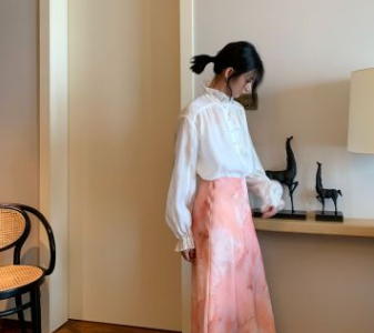 趋梦DT EDITION波浪边半门襟衬衫女夏2020新款不规则喇叭袖衬衫女图2