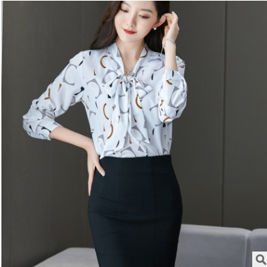 2053大码衬衫女新款流行韩版遮肚子时尚秋季胖mm雪纺蝴蝶结上衣图3