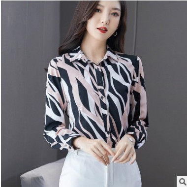 2055衬衫女新款大码设计感上衣胖mm遮肚子显瘦秋季雪纺碎花上衣图3