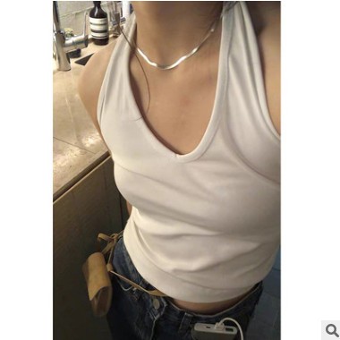 2021早春显瘦小背心内搭舒适外穿辣妹性感挂脖式短款U型紧身吊带图1