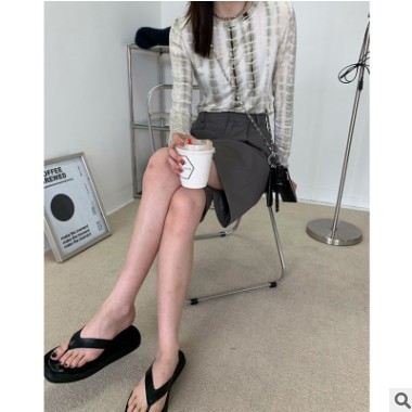 扎染长袖春秋韩版T恤女圆领竖条纹褶皱设计修身显瘦内搭打底衫图1