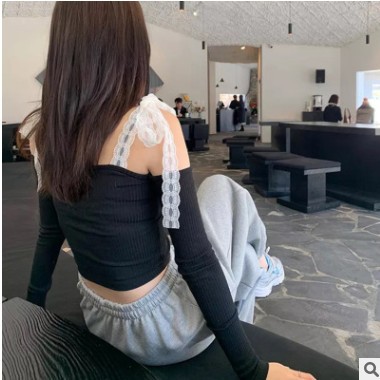 韩国新款心机蝴蝶结打底上衣蕾丝绑带肩带可调节修身显瘦长袖T恤图3