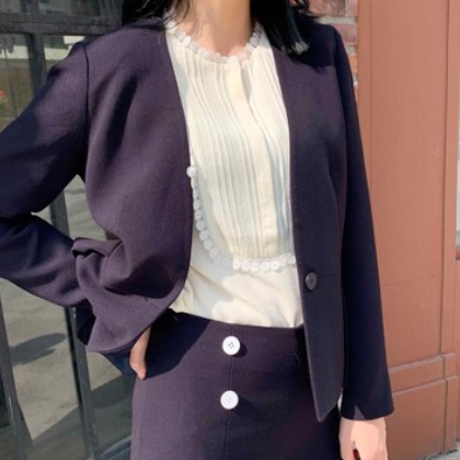 2021宝之新品 时尚女装气质通勤无领西服套装 轻熟西装外套女图3