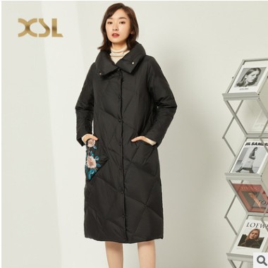 2020新女士长款羽绒服大翻领90白鸭绒保暖御寒时尚都市风图2