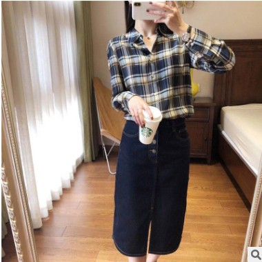 春夏新款时髦的休闲格调宽松藏肉撞色设计有格调16姆长袖格子衬衫图3