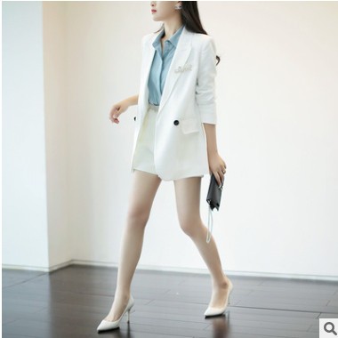 简单好看 上身效果赞 洋气小廓型宽松一粒扣西服外套 女图2