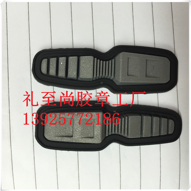 服装辅料PVC软胶胶章 滴胶LOGO胶章 工厂承接OEM各款式PVC胶章