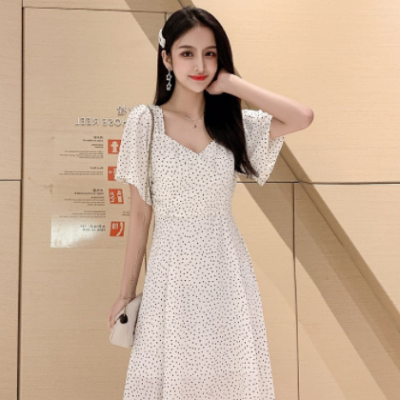 短袖女2020年夏季新款温精灵同款衣服小个子百搭包股裙短连衣裙潮