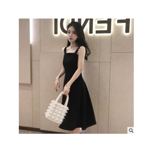 大码女装Chic新款夏吊带裙子赫本小黑裙显瘦高腰连衣裙女中长裙图3