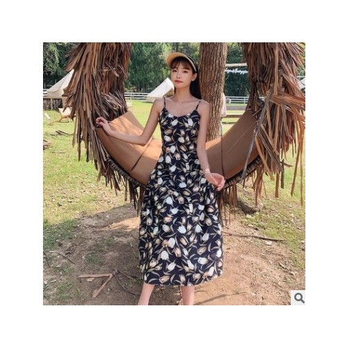 女夏新款连衣裙2021显瘦修身法式复古初恋超仙森系郁金香吊带长裙图1