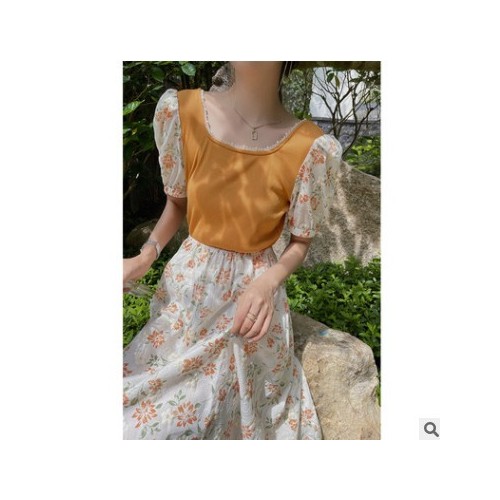 SZESTU碎花连衣裙女夏季2021新款收腰拼接法式复古方领泡泡袖长裙图3